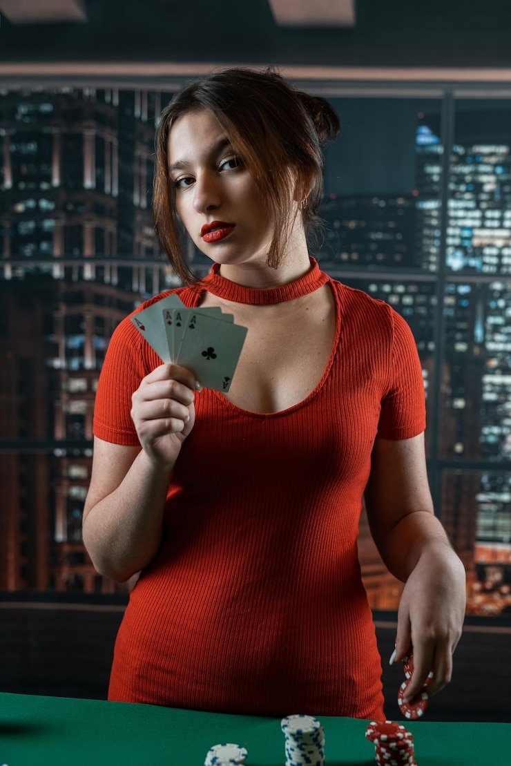 Players celebrating online casino wins on kj77 platform